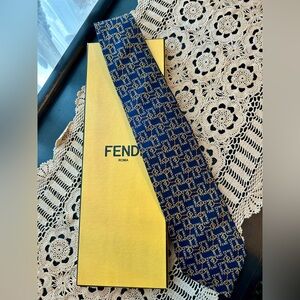 Fendi Elegant Navy and Gold Patterned Tie with box